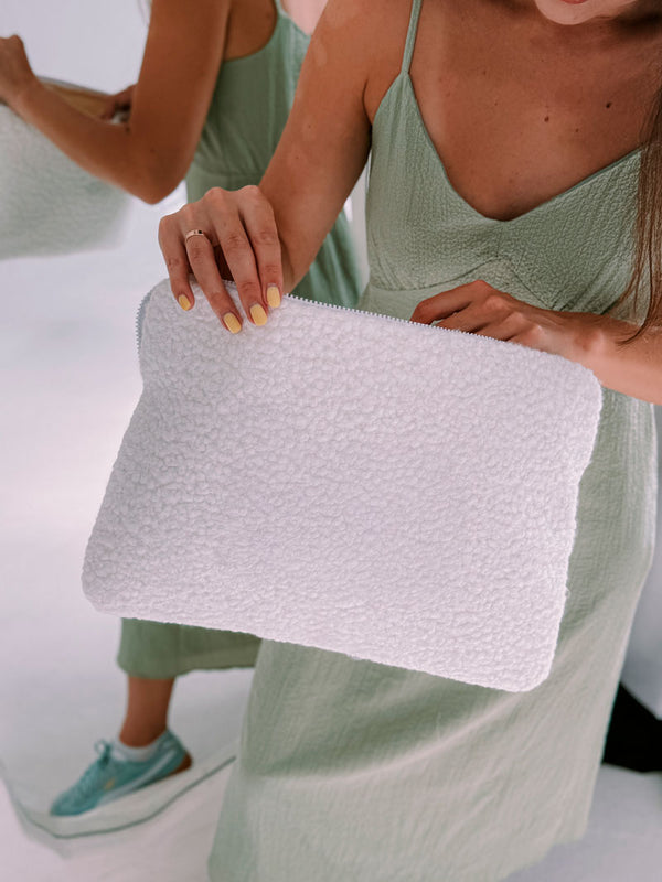 White Sherpa Laptop Sleeve with Lining – Soft Protective Zipper Case